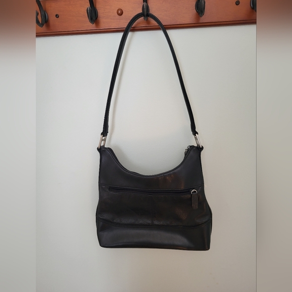 Coletta Black Leather Shoulder Bag Purse Zip Closure Single Strap - Picture 1 of 12